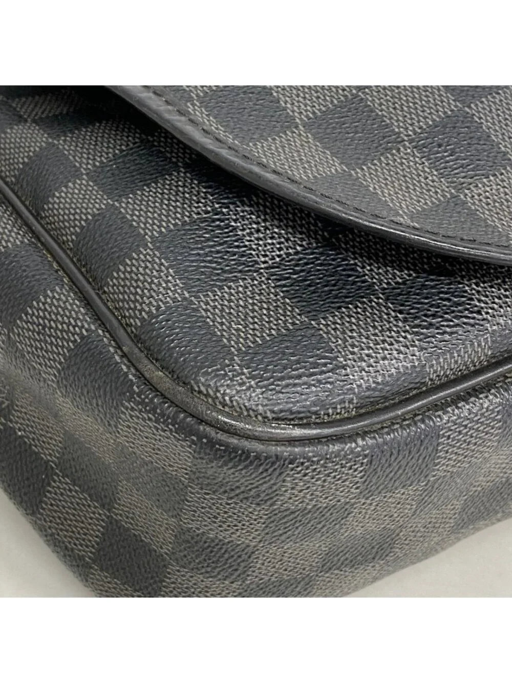 Louis Vuitton Shoulder Bag Damier Graphite Daniel MM Black Gray